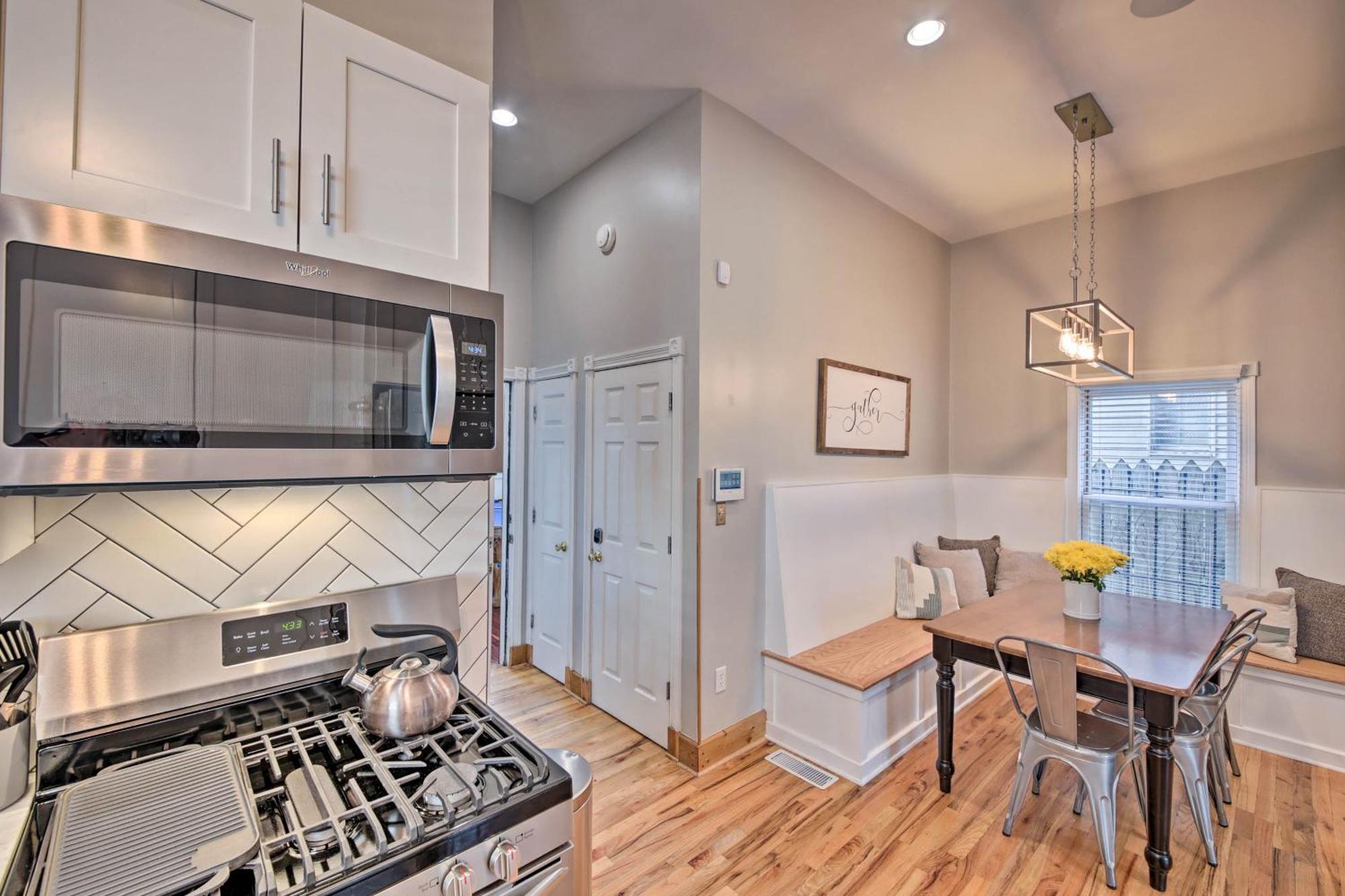 Updated Indianapolis Home, Walk To Lucas Oil! Exterior foto